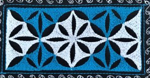 blk.blu.wht color swatch